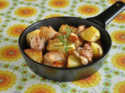 鶏肉とじゃがいものローズマリー焼き